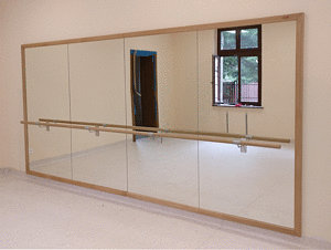 Specchio da ballo per il montaggio a parete